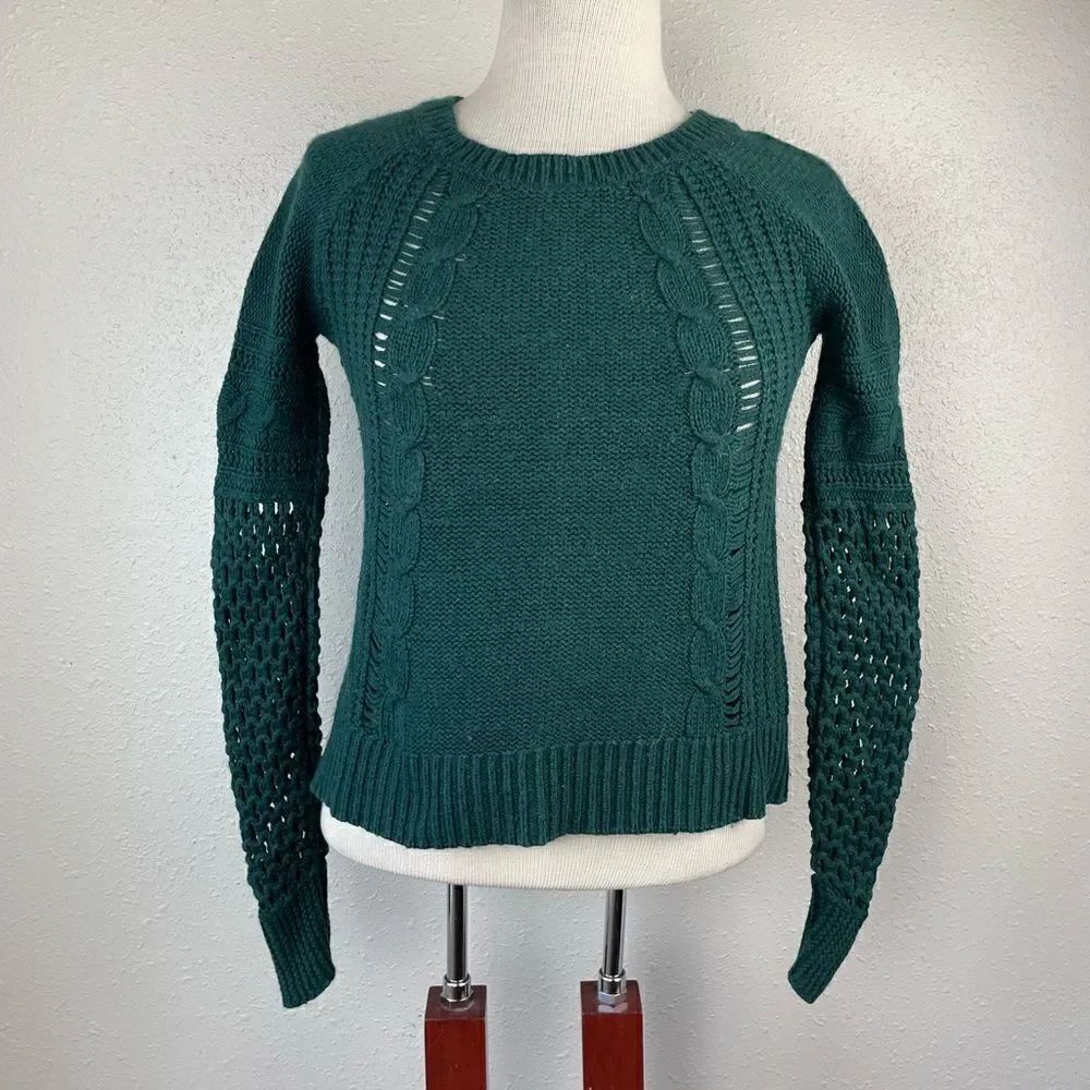 American Eagle Green Loose Knit Sweater Size XS EUC
